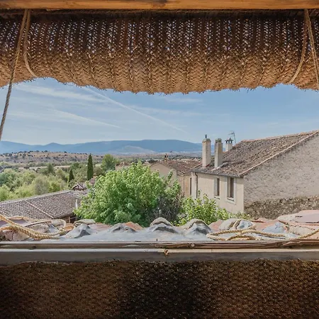 La Casa Del Herrero - *
