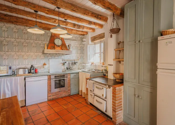 La Casa Del Herrero - *