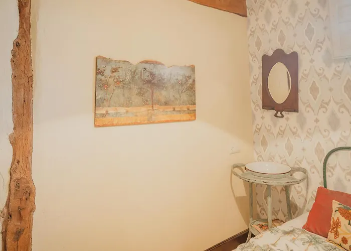 La Casa Del Herrero - *