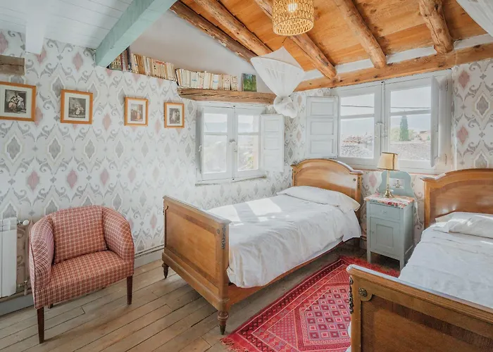 La Casa Del Herrero - Venkovský dům Requijada